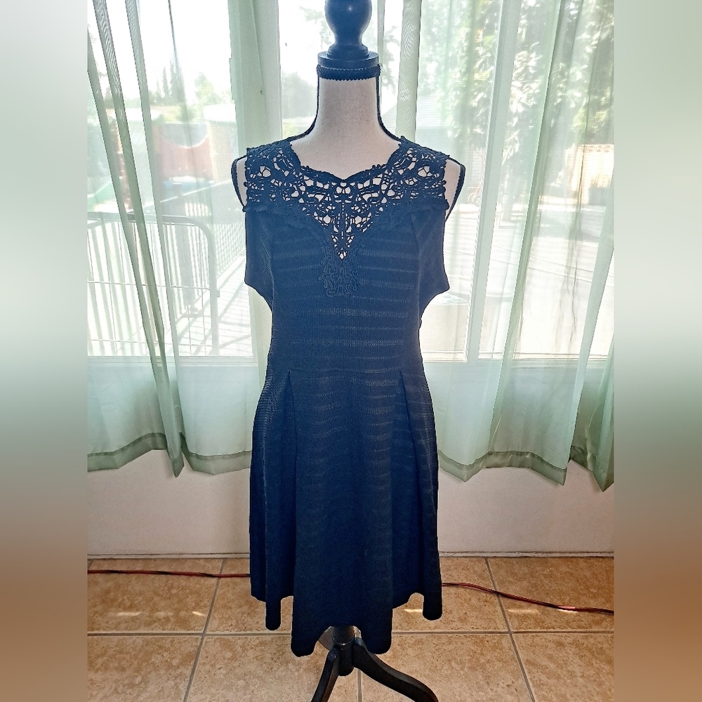 White Mark Elegant Black Lace Women's Dress. Size XL.
